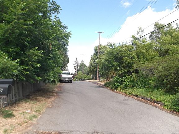 5th image of 7909 Archer Ave