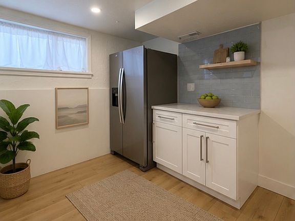 2nd image of 3620 W El Glen Ave