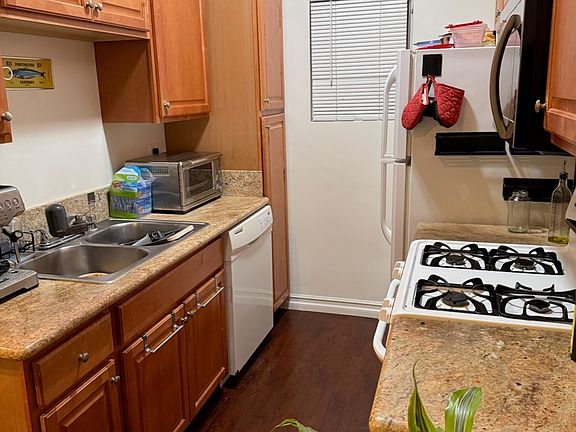 4th image of 1014 14th St #1D