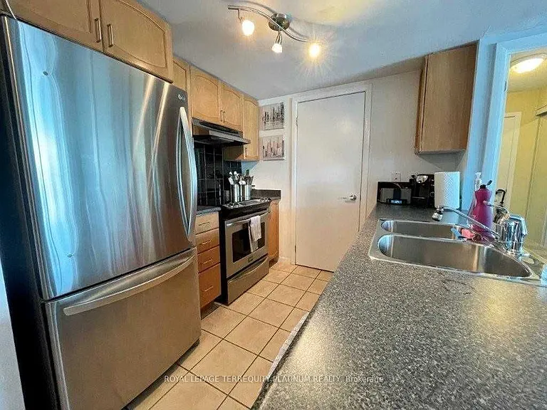 231 Fort York Blvd #628 — Photo 5