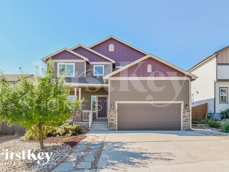 7495 Araia Dr — Photo 1