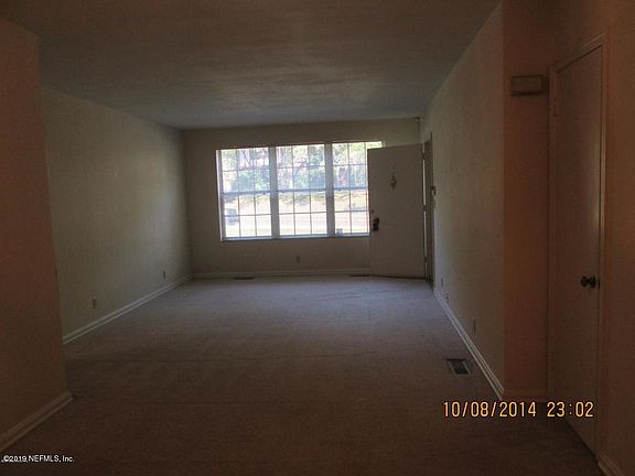 2nd image of 3862 Saint Johns Ave APT 1