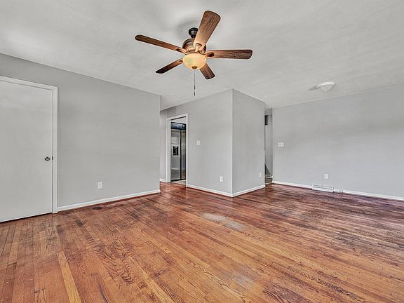 5th image of 720 Kenyon Rd