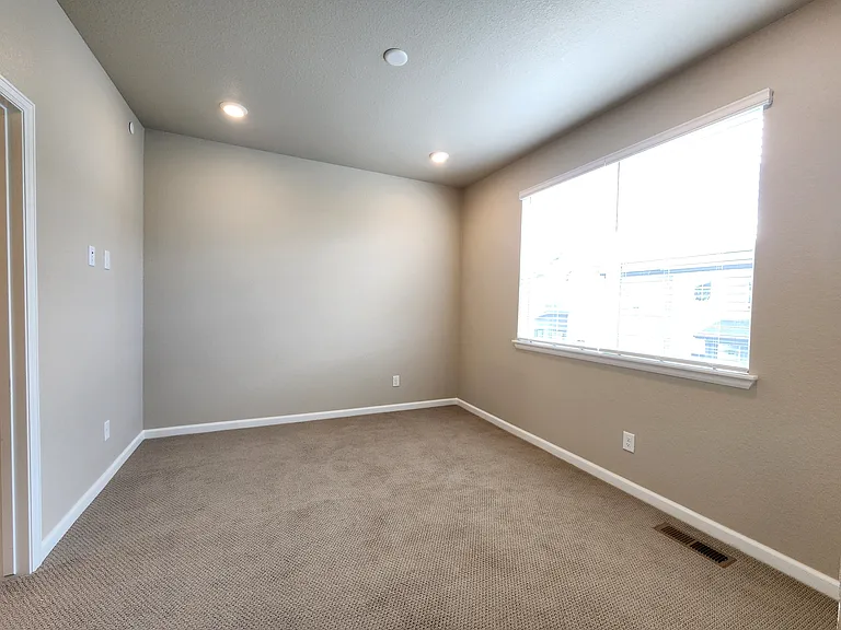 7035 Cumbria Ct — Photo 15