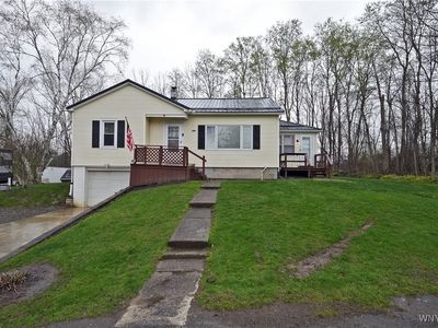 14058 N Division Rd, Collins, NY, 14034