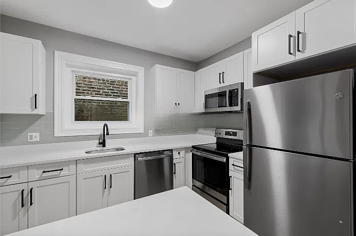612 Columbus Ave #7A