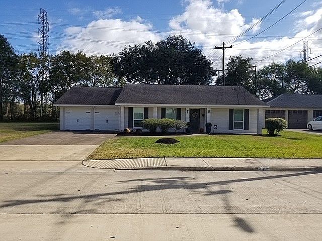 1st image of 9315 Greenwillow Dr