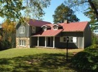 1902 Wickliffe Rd, Brookneal, VA 24528