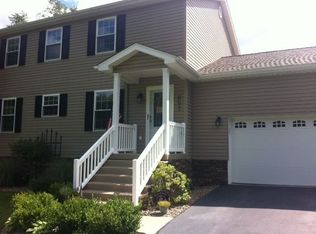 857 Wandering Ln, Beaver, WV 25813