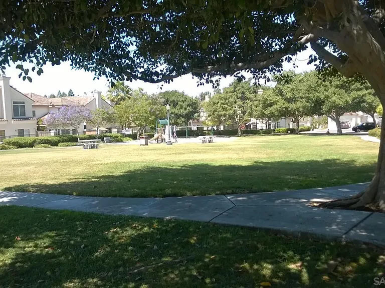 1103 Pacific Grove Loop — Photo 2