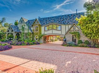 6633 Avondale Dr, Nichols Hills, OK 73116