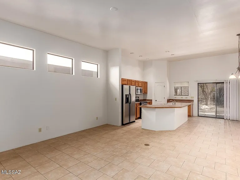 3158 N Avenida Del Clarin #TILES — Photo 17