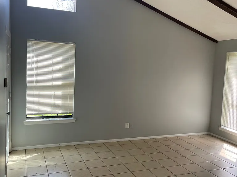 4303 Arehart Dr — Photo 5