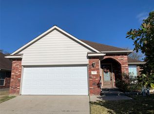 910 Chase Ct, Conroe, TX 77301
