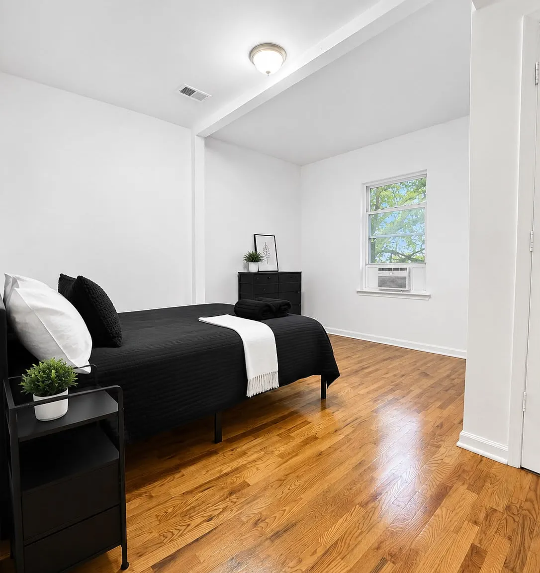 3 bed, $2,000 — Photo 3
