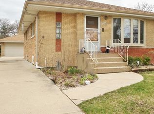 9104 Cherry Ave, Morton Grove, IL 60053