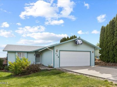709 S 5th St, Selah, WA, 98942