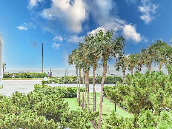 3rd image of 6102 Seawall Blvd #142