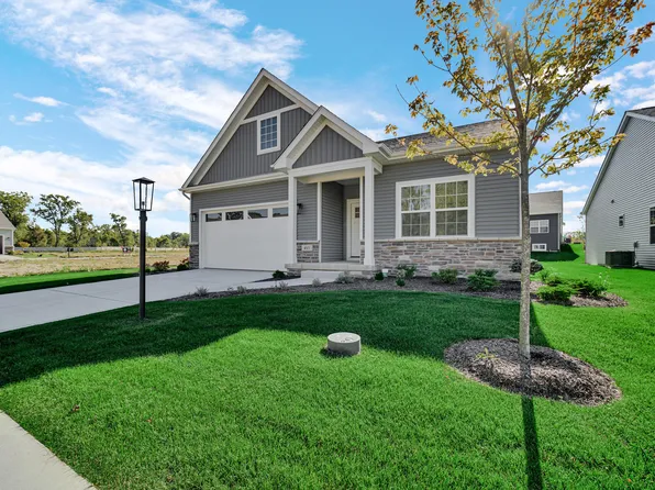 498 Magnolia Ln, Chesterton, IN 46304