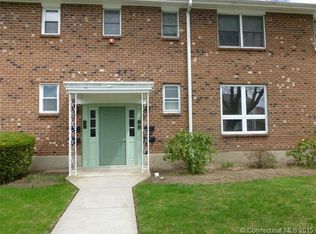 48 Carriage Path S, Milford, CT 06460