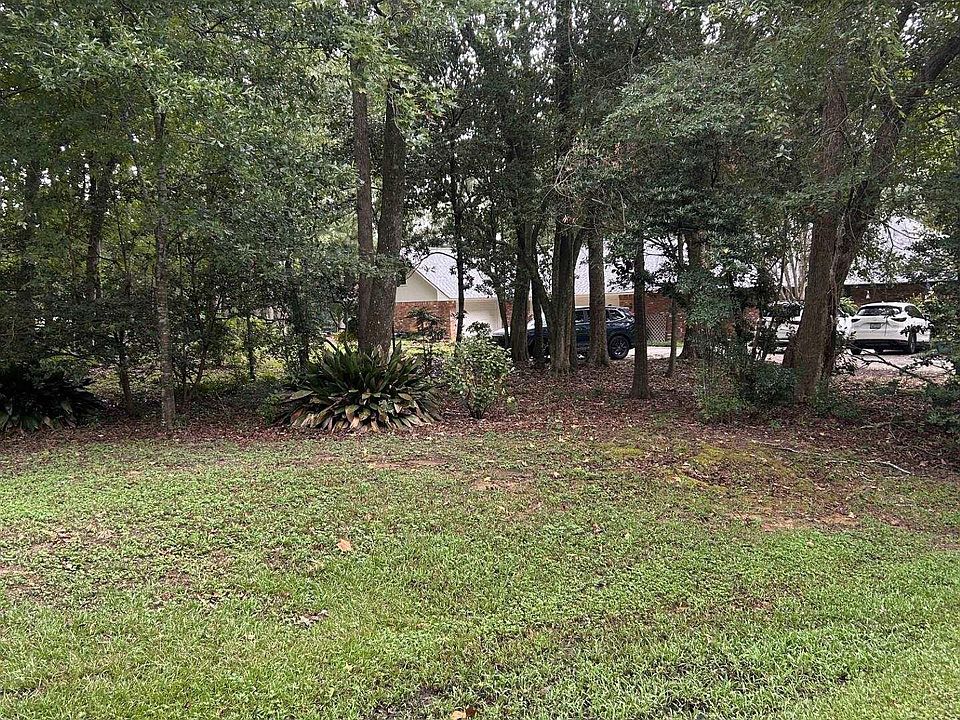 2nd image of 8013 Oakbrook Dr