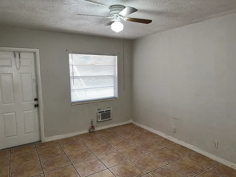 2918 Funston St #32 — Photo 2