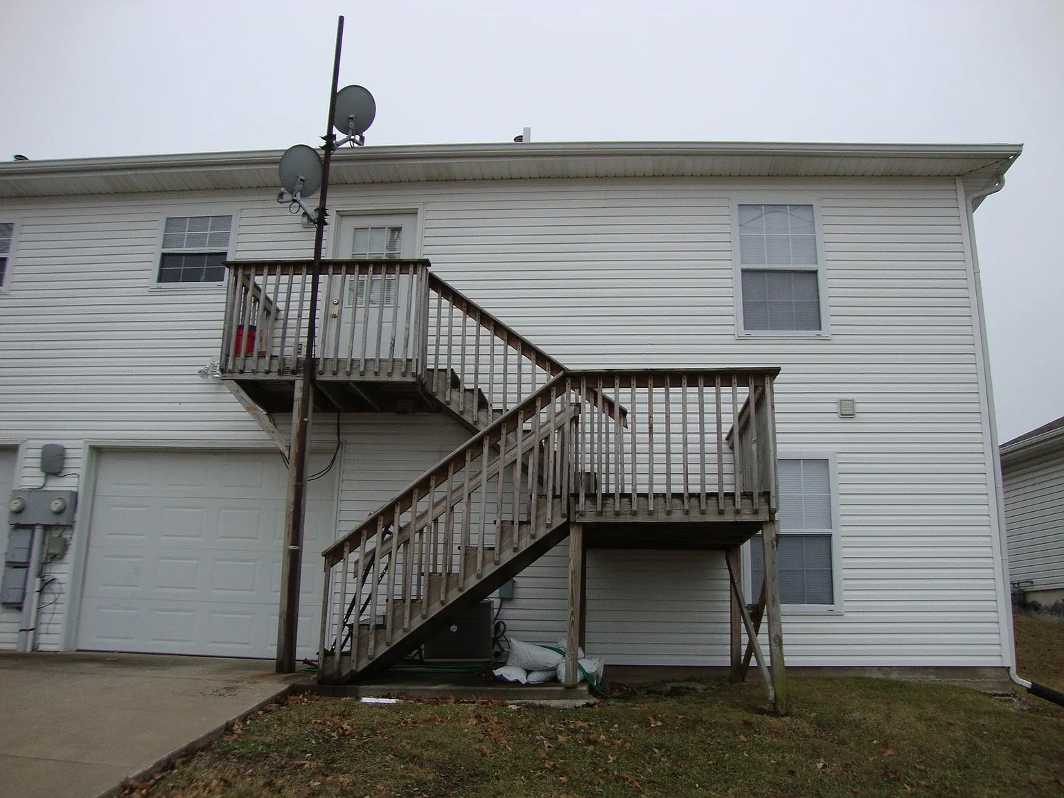 2501 Northampton Dr — Photo 3