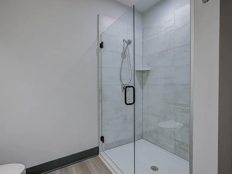 Waldo Floor Plan Walk-In Shower