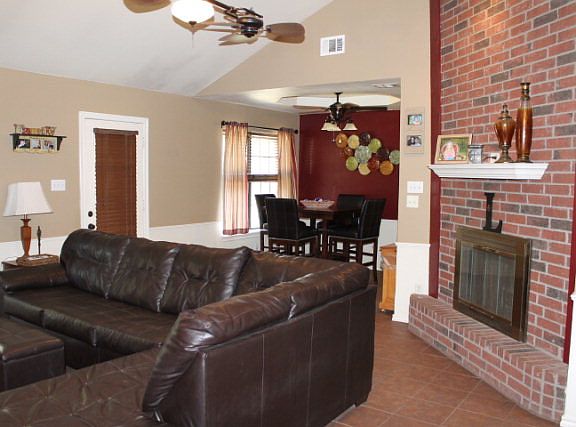 4th image of 104 Redondo Dr