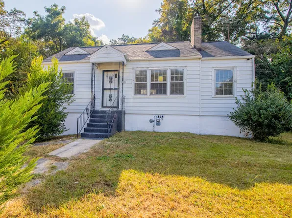 800 Rutledge Dr, Midfield, AL 35228