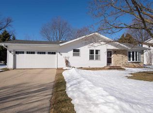 2113 Northpoint St, Oshkosh, WI 54901