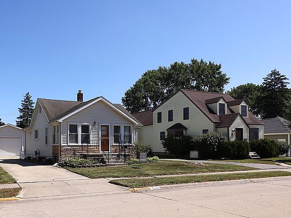 3rd image of 51 Bedell St