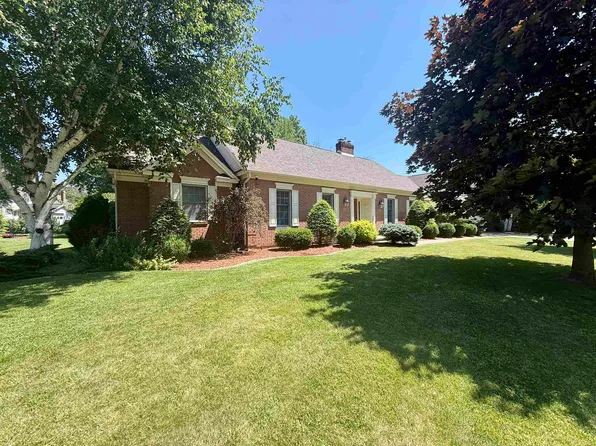 10 Wellington Dr, Massena, NY 13662