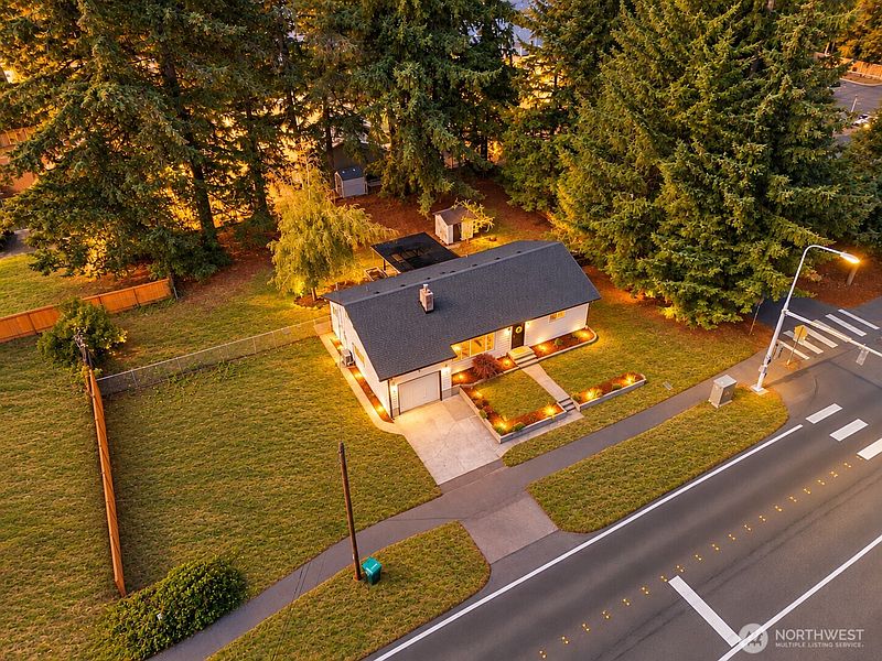 3rd image of 4503 Carpenter Road SE