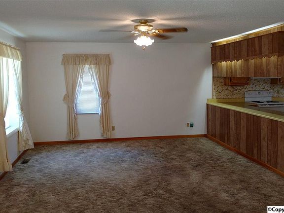 5th image of 17 Frieda Ct