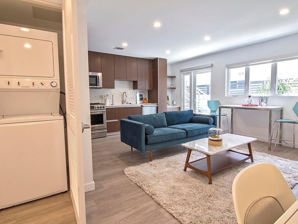 1st image of 1447 9th St #100