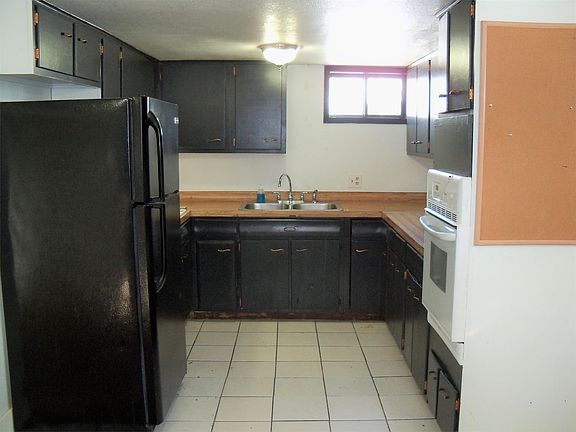 3rd image of 1104 Sunnyside Ln #2