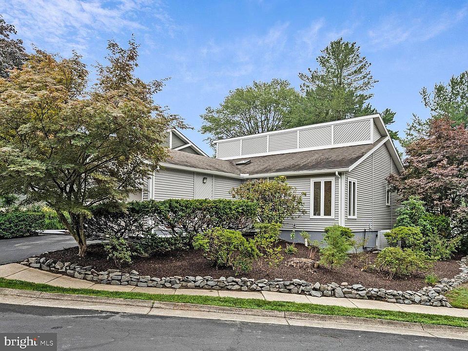 1st image of 8424 Hollis Ln