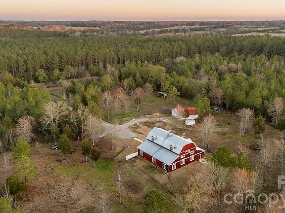 4th image of 925 Hamilton Rd