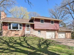 11715 9th Ave NW, Coon Rapids, MN 55433