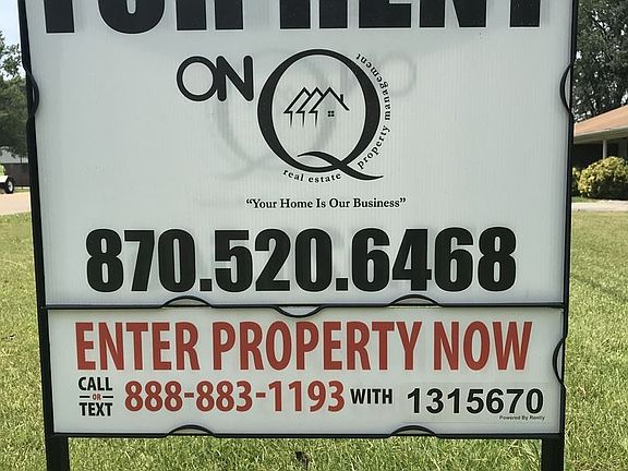 4th image of 1012 Rosemond Ave