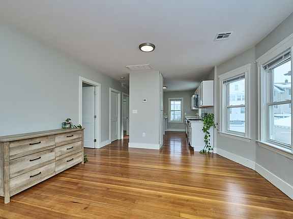 5th image of 22A Burget Ave #2