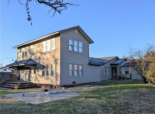 321 E Oklahoma Ave, Sulphur, OK 73086