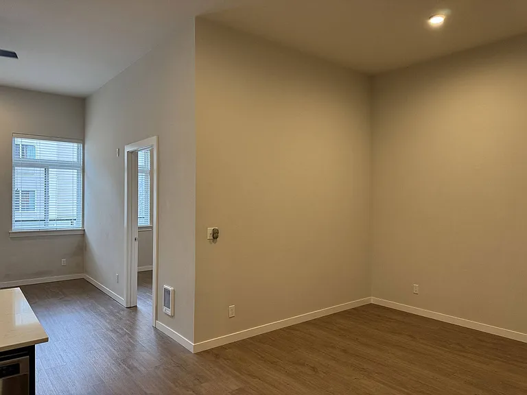 B Flats — Photo 37