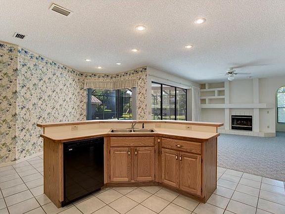 4th image of 5646 Wellington Ct