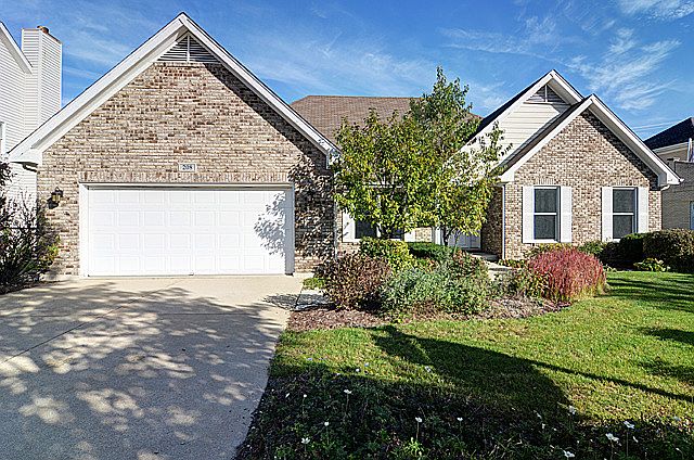1st image of 208 Rosewood Ct