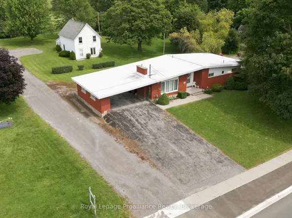 384 Main St #380, Deseronto, ON K0K 1X0