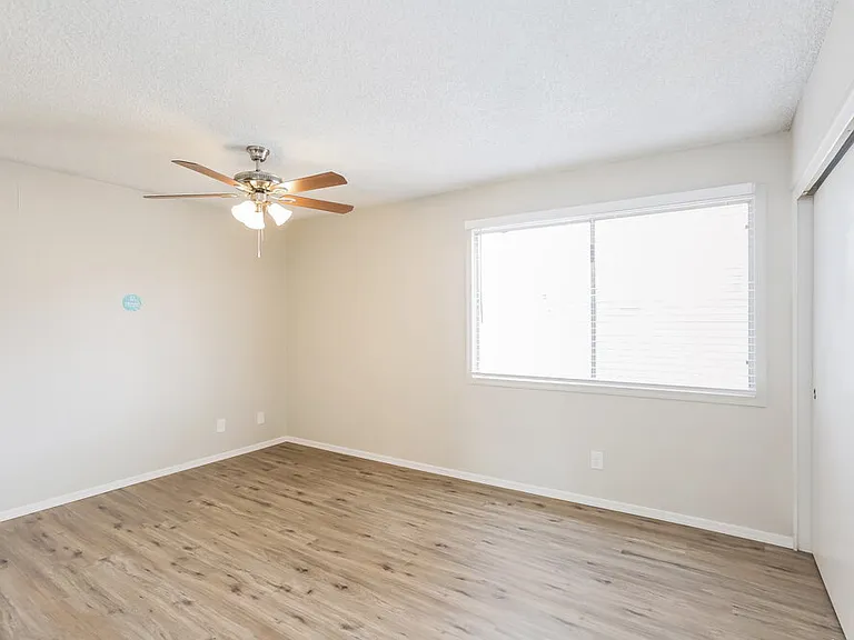 4014 E Apollo Rd — Photo 6