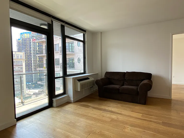 180 Nassau St #10A — Photo 6