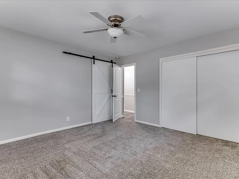 720 N Stratford Ln — Photo 30
